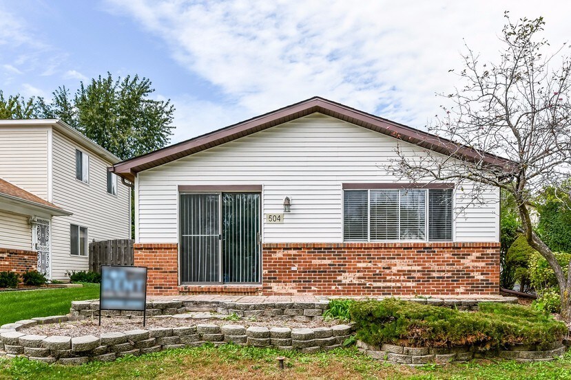 Foto principal - 504 Princeton Dr