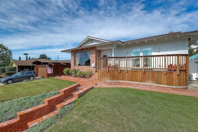 Photo - 1166 Agate St House