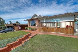 Building Photo - 1166 Agate St