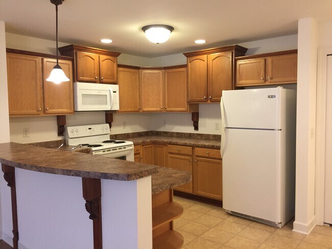 Foto del edificio - 2724 Hidden Dr