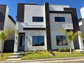 Building Photo - 8218 Casa Verde Rd