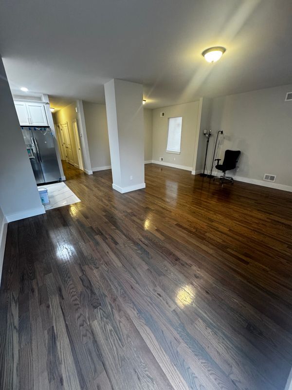 Building Photo - 152 Parkwood Ave