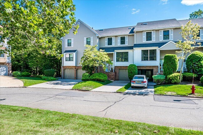 Foto del edificio - 3902 Springbrook Dr