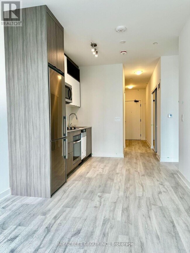 Building Photo - 135 Lower Sherbourne St