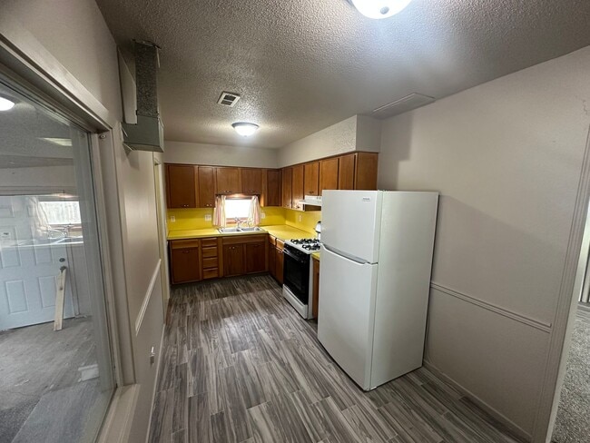 Building Photo - 1 bedroom house available soon