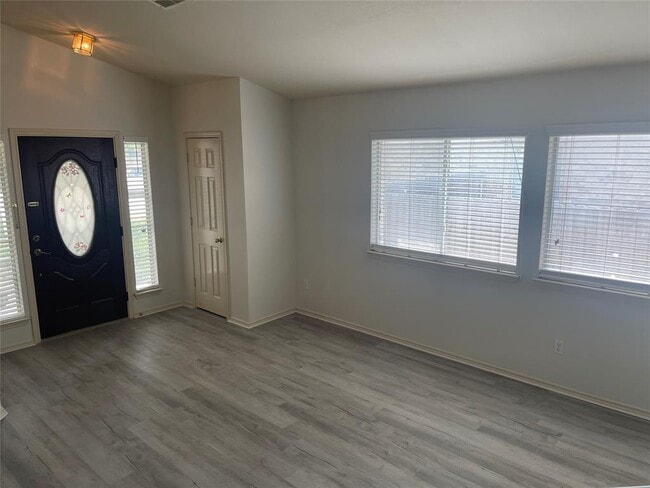 Building Photo - 15205 Mandarin Crossing