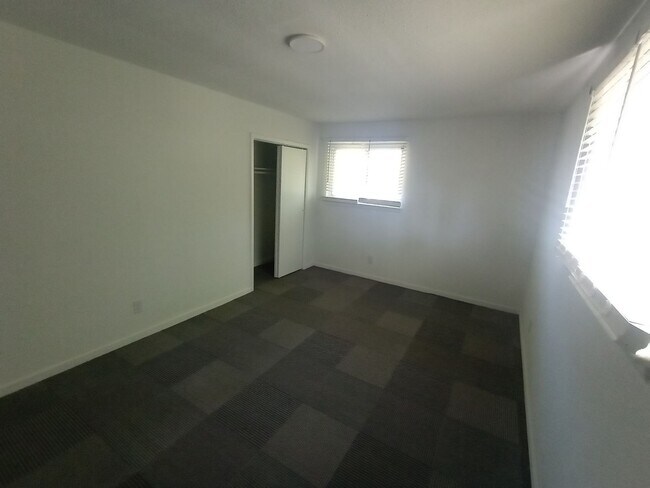 Foto del edificio - 2408 Maltby Ave