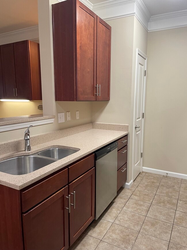 Building Photo - 1755 Central Park Rd