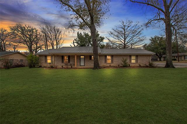 Primary Photo - 150 Oak Dr
