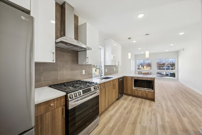 Photo - 3729 Lancaster Ave Apartments