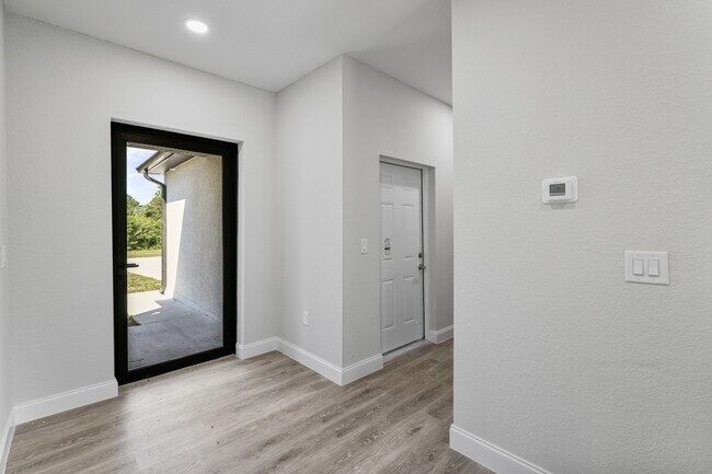 Photo - 1134 Sunrise Blvd House