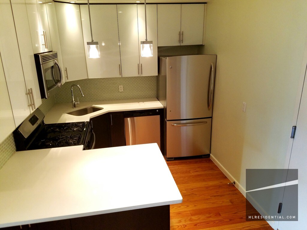 Foto principal - 2704 Hoyt Ave S