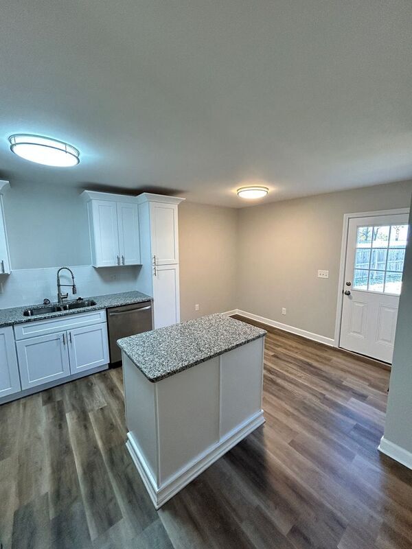 Building Photo - 138 Plumlee Dr