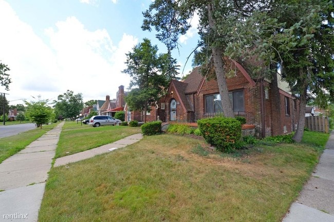 Building Photo - 18717 San Juan Dr