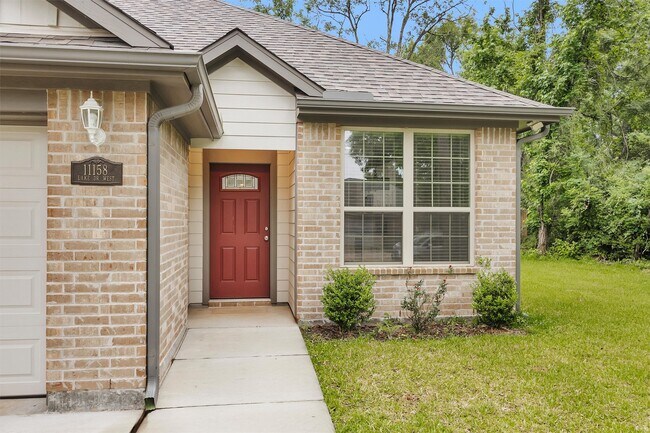 Building Photo - 11158 Lake Dr W