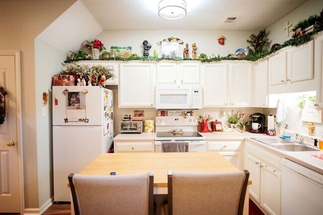 Building Photo - 2/2 Condo in Oxford