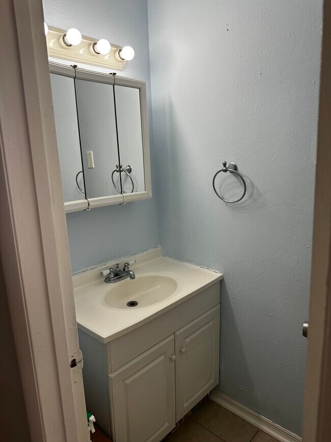 Building Photo - 4008 Dolomite St