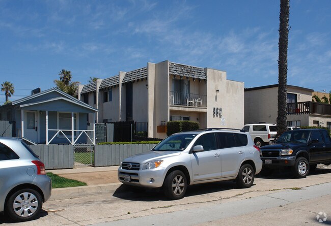 Foto del edificio - 962 Thomas Ave
