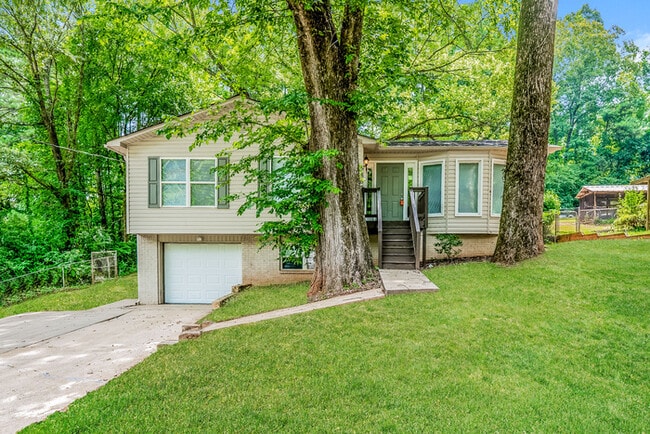 Building Photo - 5863 Brenda Dr