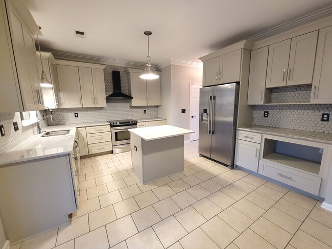 Foto del edificio - Stunning four bedroom in Charleston National on large lot - Mt. Pleasant