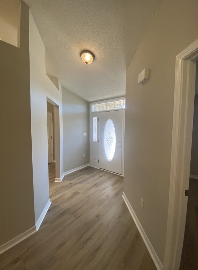 Building Photo - 9676 Parker Lake Cir