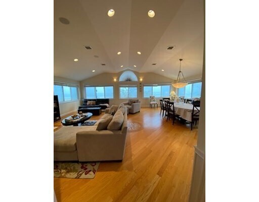 Primary Photo - 376 Revere Beach Blvd