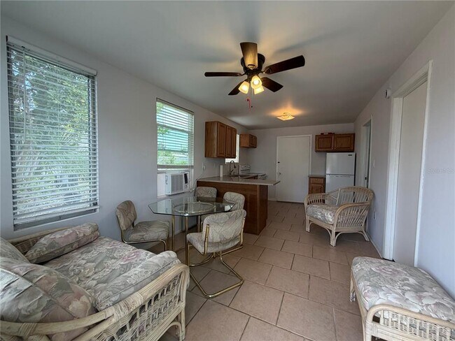 Foto del edificio - 8513 Herbison Ave