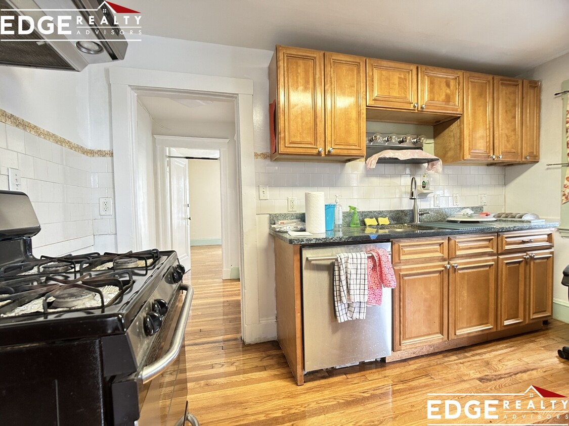 Foto principal - 14 Colborne Rd