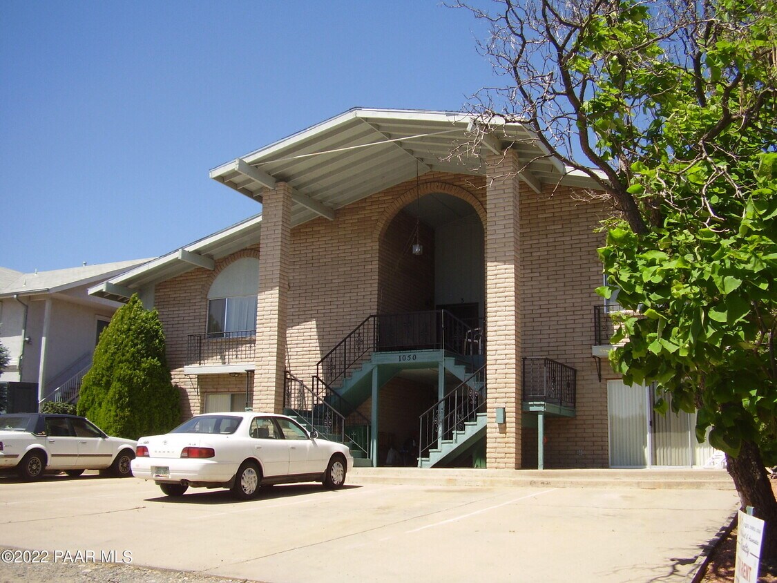 1050 N Old Chisholm Trail Unit 1, Dewey, AZ 86327 Room for Rent in