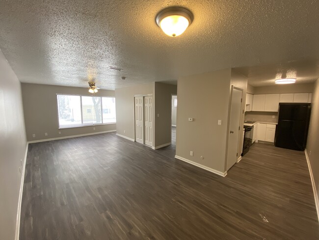 Building Photo - Grey Ridge Apartments LLC