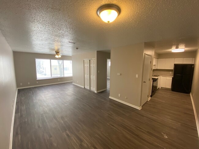 Building Photo - Grey Ridge Apartments