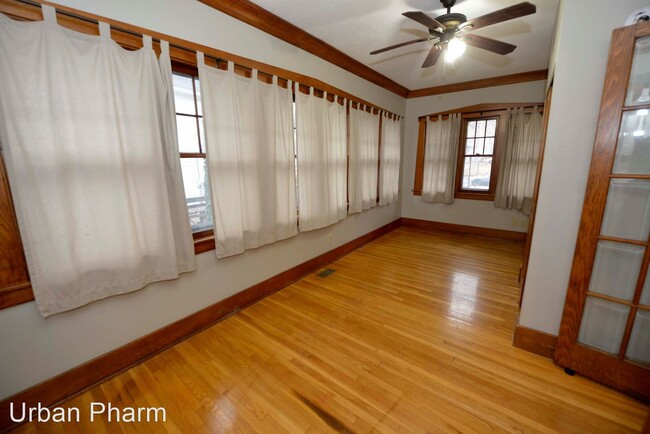 Building Photo - 5 br, 2.5 bath House - 548 Valley NW