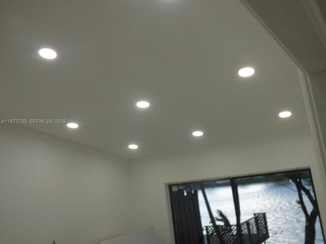 Foto del edificio - 5643 N Park Rd