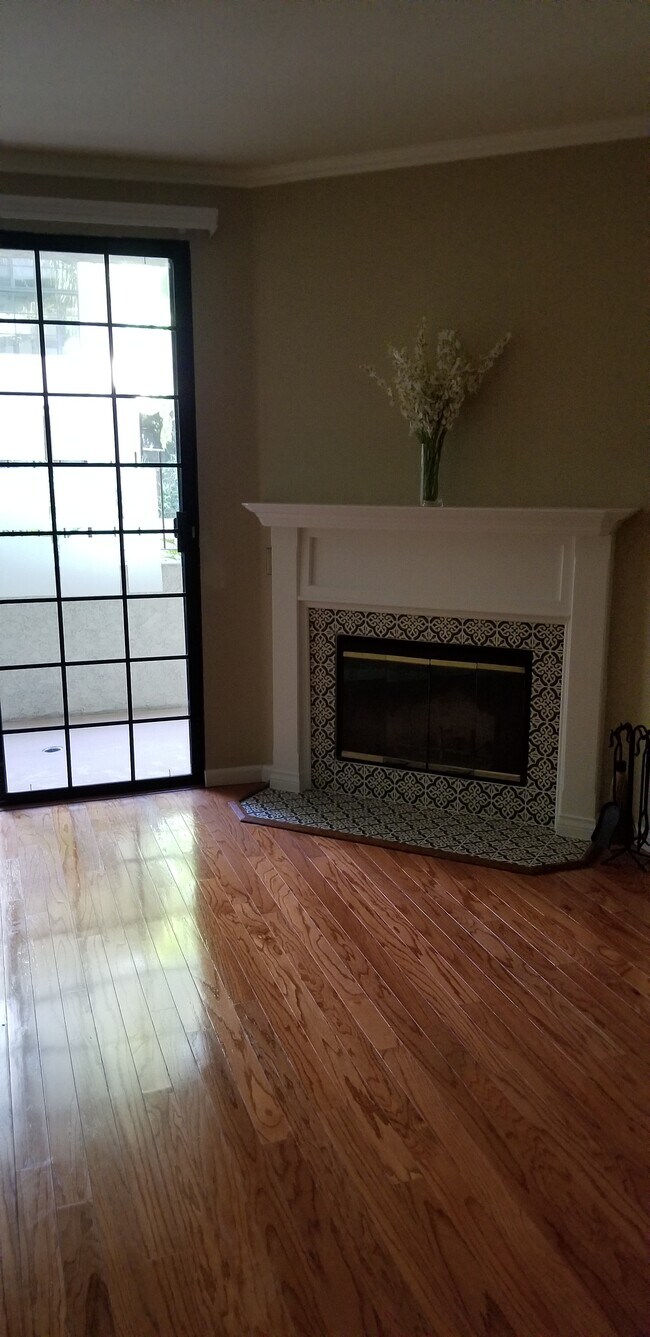 Building Photo - 245 S Holliston Ave