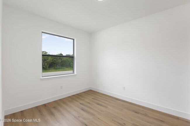 Building Photo - 1133 Hanover Ave