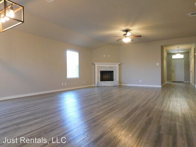 Building Photo - 4 br, 3 bath House - 4301 Colonel Dr