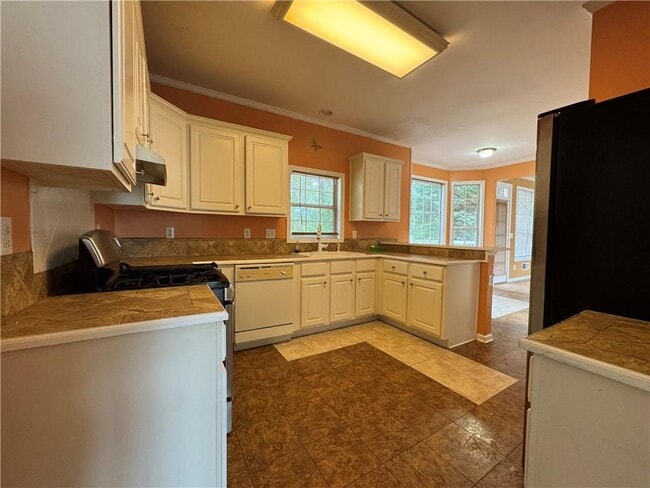 Building Photo - 135 Saddle Ridge Way