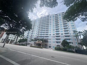 Building Photo - 2665 SW 37th Ave