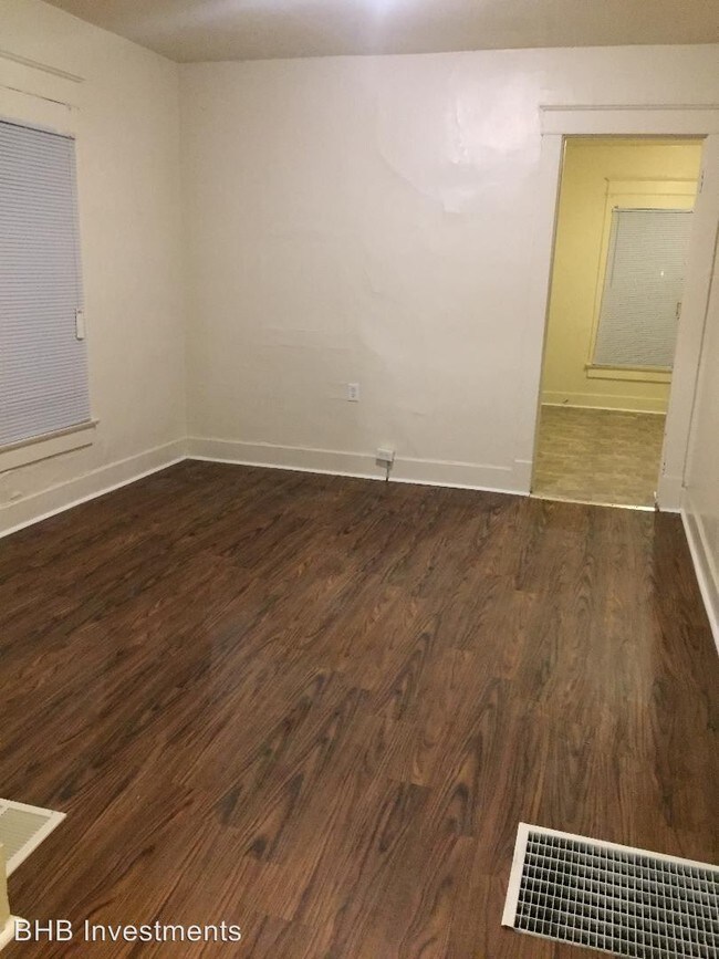 Foto del edificio - 3 br, 1.5 bath House - 556 W 28th St