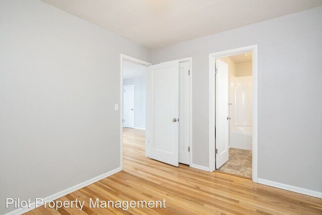 Foto del edificio - 717 3rd Ave N