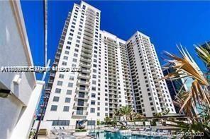 Foto del edificio - 999 SW 1st Ave