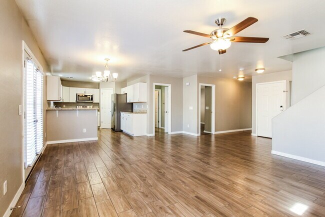 Foto del edificio - 12414 W Scotts Dr