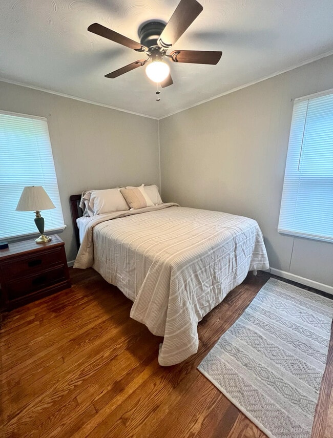 Foto del edificio - 43 Burdette Addition Dr