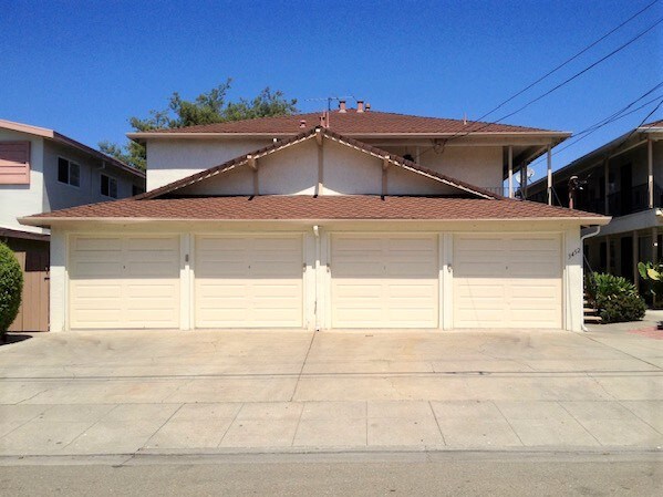 Building Photo - 3452 Redwood Ct