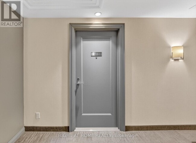 Building Photo - 155 Yorkville Ave