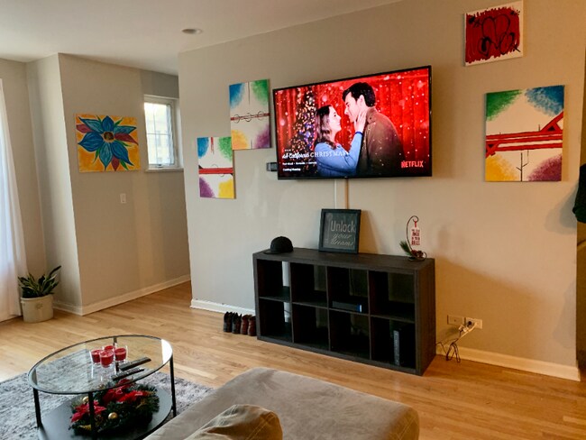 Foto del edificio - 2306 E 71st St