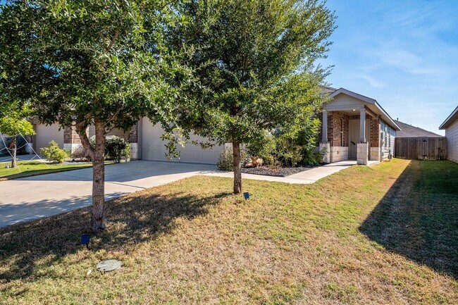 Foto del edificio - Convenient 3 Bedroom, 2 Bath Home in Austi...