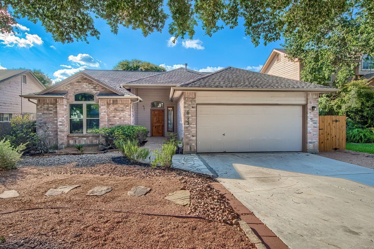 Primary Photo - 6143 Ashford Point Dr