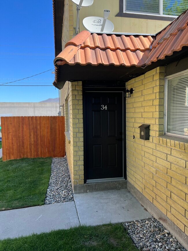 3414 Woodside Dr, Carson City, NV 89701 Townhome Rentals in Carson