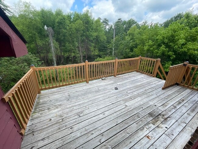 Building Photo - 2BD 2BA Townhome